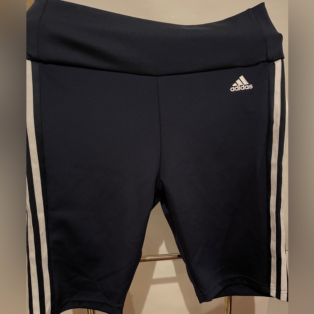 Adidas training shorts 🩳